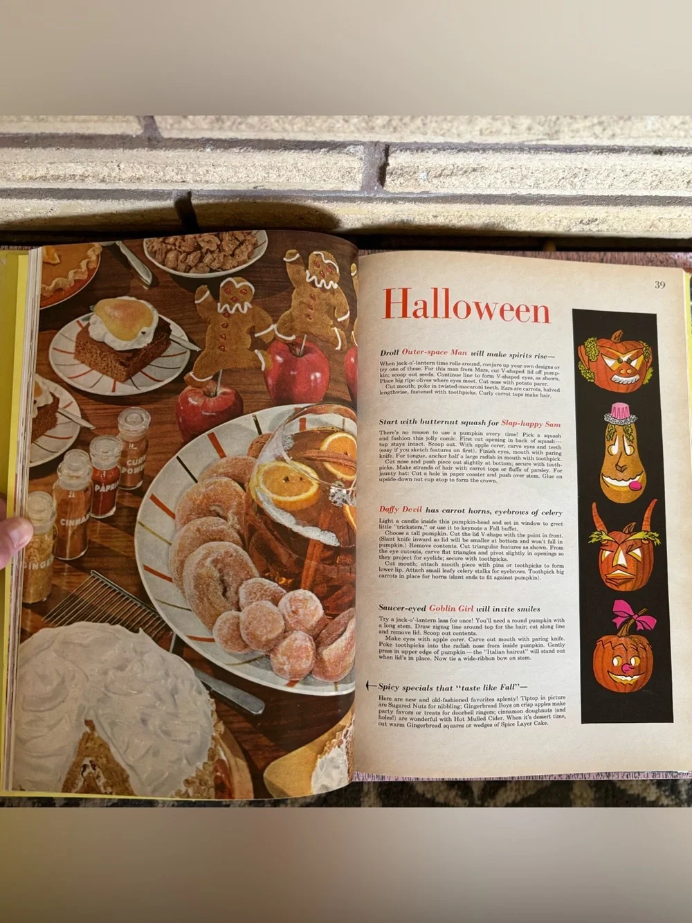 Better Homes & Gardens Holiday Cookbook - 1969 - Special Occasion Recipes - Picture 10 of 16